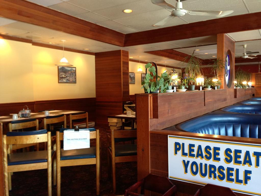 Moby Dick Inn ปรินซ์รูเพิร์ต ภายนอก รูปภาพ